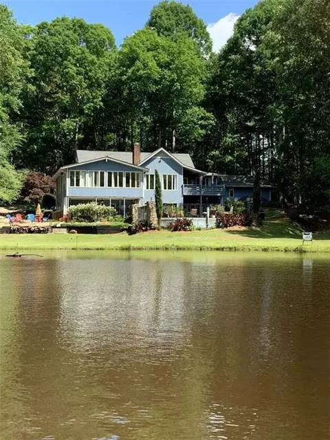 100 Brookshire Dr, Fayetteville, GA 30215