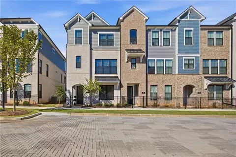 285 Walker Ave, Roswell, GA 30076