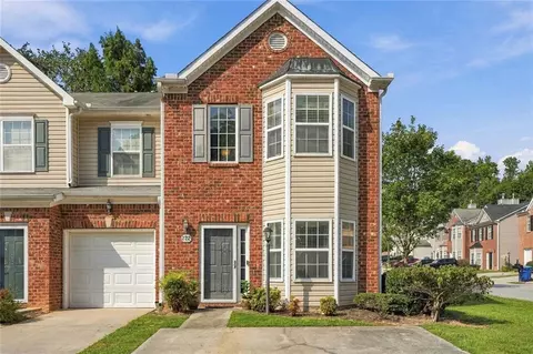 2752 Rocky Ct, Atlanta, GA 30349