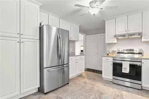 Kitchen - 43 Bell Ave, Jasper, GA 30143 photo 7 of 7