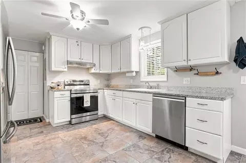 Kitchen - 43 Bell Ave, Jasper, GA 30143 photo 1 of 7