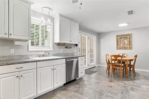 Kitchen - 43 Bell Ave, Jasper, GA 30143 photo 4 of 7