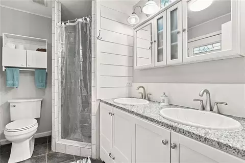 Bath - 43 Bell Ave, Jasper, GA 30143 photo 2 of 2
