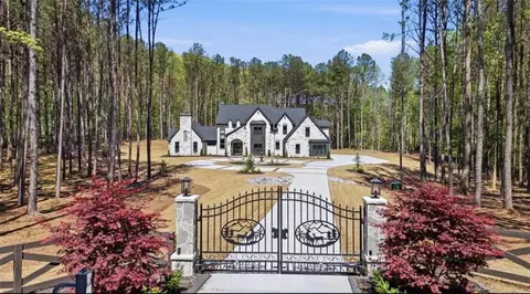 Exterior - 1315 Sandy Creek Rd, Tyrone, GA 30290 photo 2 of 13