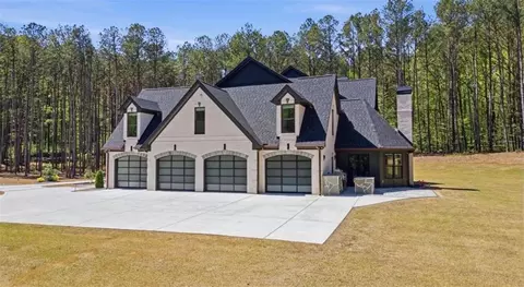 Exterior - 1315 Sandy Creek Rd, Tyrone, GA 30290 photo 8 of 13