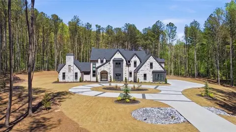 Exterior - 1315 Sandy Creek Rd, Tyrone, GA 30290 photo 4 of 13