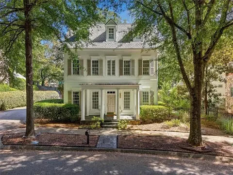 1426 Hedgewood Ln NW, Kennesaw, GA 30152