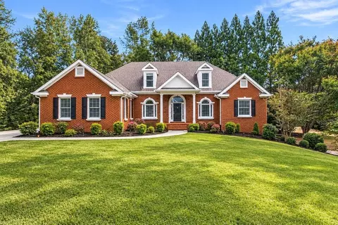 580 Owl Creek Dr, Powder Springs, GA 30127