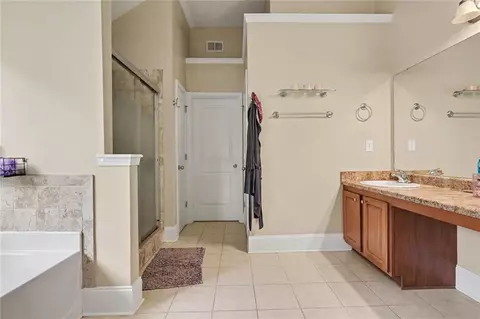 Bath - 13677 Shellcracker Ct, Hampton, GA 30228 photo 3 of 5