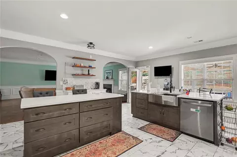 Kitchen - 13677 Shellcracker Ct, Hampton, GA 30228 photo 4 of 5