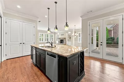 Kitchen - 318 Lakeside Trce, Canton, GA 30115 photo 3 of 3