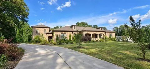 1380 Elva Dr SW, Atlanta, GA 30331