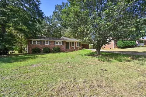 3354 Cheoah Dr, Douglasville, GA 30135