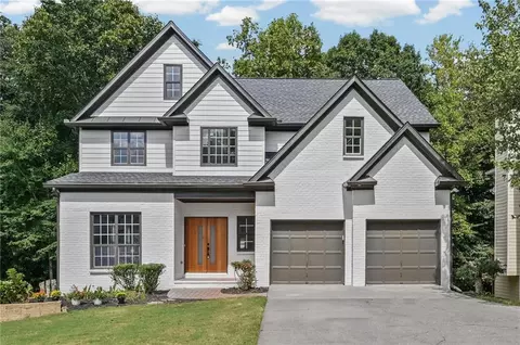 625 Kingsport Dr, Roswell, GA 30076
