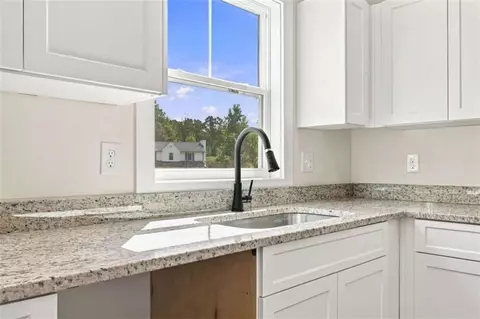 Kitchen - 26 Pullman St, Rockmart, GA 30153 photo 5 of 7