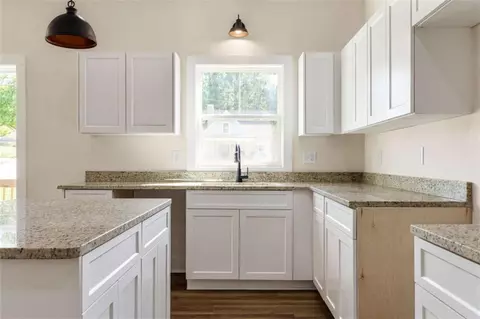 Kitchen - 26 Pullman St, Rockmart, GA 30153 photo 6 of 7