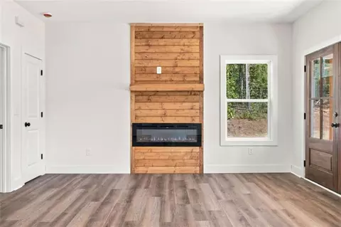 Living - 26 Pullman St, Rockmart, GA 30153 photo 5 of 6