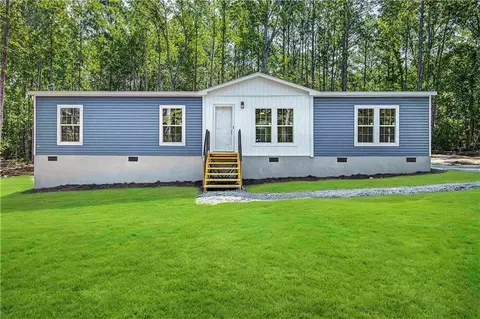 140 B Lakeshore Dr, Eatonton, GA 31024