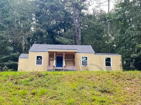 451 Collier Ridge Dr NW, Atlanta, GA 30318