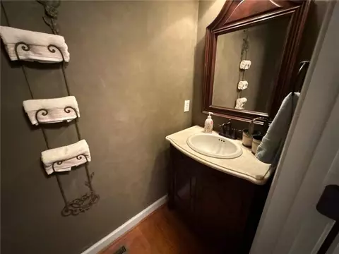 Bath - 1575 Windstone Dr, Ringgold, GA 30736 photo 2 of 2