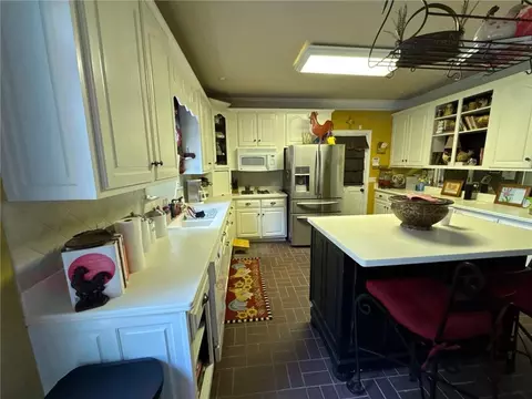 Kitchen - 1575 Windstone Dr, Ringgold, GA 30736 photo 1 of 2