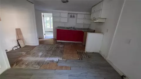 Entry Way - 330 Walker Dr, Monroe, GA 30655 photo 2 of 4