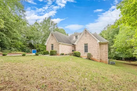 Exterior - 20 Balfour Dr, Covington, GA 30014 photo 2 of 4