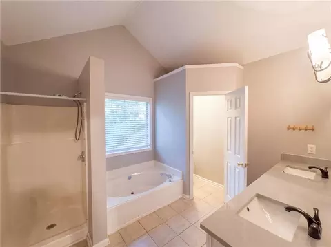 Bath - 402 Eileen Cir, Canton, GA 30114 photo 1 of 2