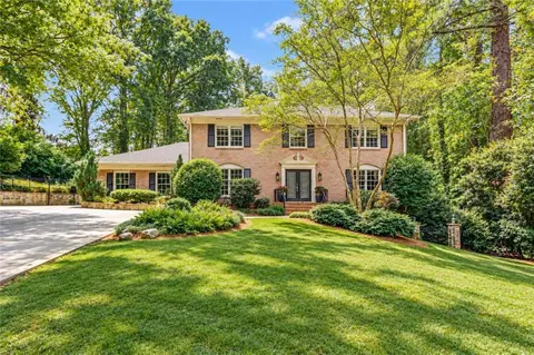 7680 Ryefield Dr, Sandy Springs, GA 30350