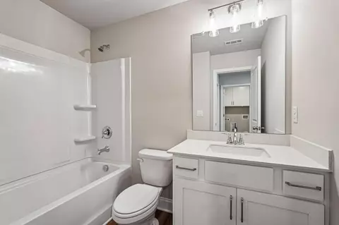 Bath - 4240 Cavalier Way, Duluth, GA 30097 photo 5 of 6