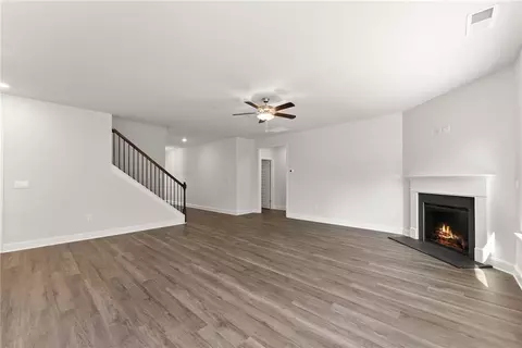 Living - 111 Hallowed Dr, Commerce, GA 30530 photo 3 of 6