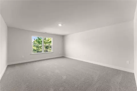 Bedroom - 111 Hallowed Dr, Commerce, GA 30530 photo 5 of 12
