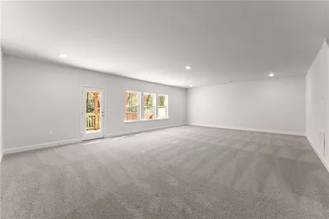 Living - 111 Hallowed Dr, Commerce, GA 30530 photo 6 of 6