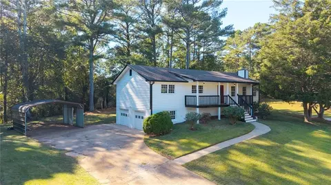 303 Old Farm Rd, Woodstock, GA 30188