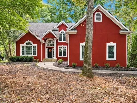 9625 Poplar Ct, Douglasville, GA 30135