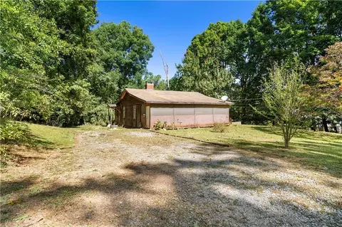1790 Timber Lake Rd NW, Kennesaw, GA 30144