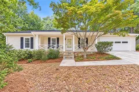 1025 Ridgedale Dr, Lawrenceville, GA 30043