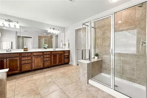 Bath - 155 Edgewater Trl, Canton, GA 30115 photo 2 of 6