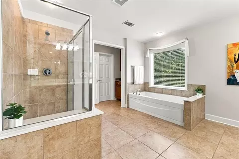 Bath - 155 Edgewater Trl, Canton, GA 30115 photo 4 of 6