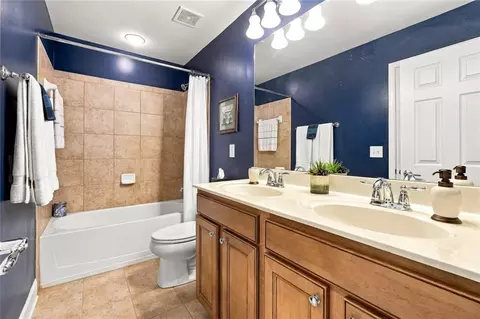Bath - 155 Edgewater Trl, Canton, GA 30115 photo 5 of 6