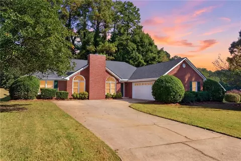 1405 Glenfield Dr, Lawrenceville, GA 30043