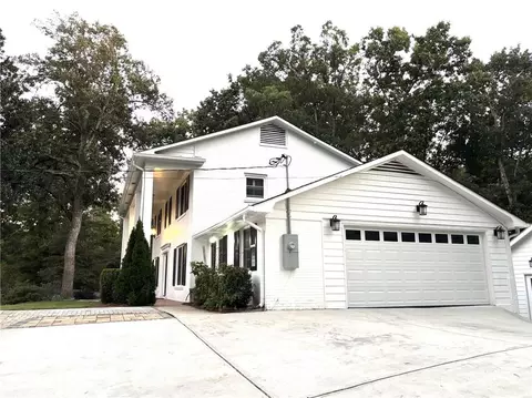 6630 Williamson Dr, Sandy Springs, GA 30328