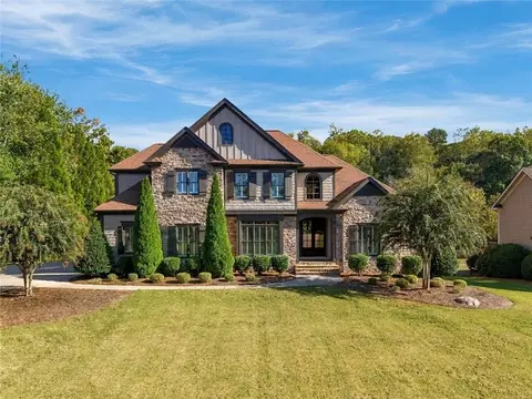 427 Waterford Dr, Cartersville, GA 30120