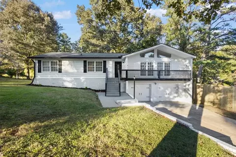 6140 Michelle Ln, Douglasville, GA 30135