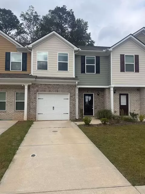 8678 Lakeview Cmns Cmns, Jonesboro, GA 30238