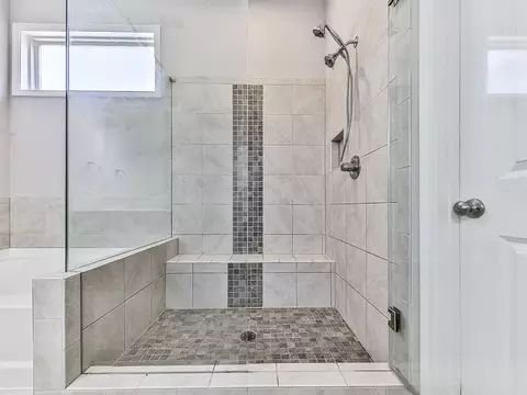 Bath - 2139 Harmony Dr, Canton, GA 30115 photo 4 of 5
