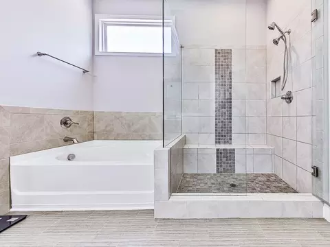 Bath - 2139 Harmony Dr, Canton, GA 30115 photo 3 of 5