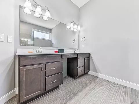 Bath - 2139 Harmony Dr, Canton, GA 30115 photo 2 of 5