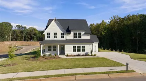 8315 Creekside Overlook Dr, Gainesville, GA 30506