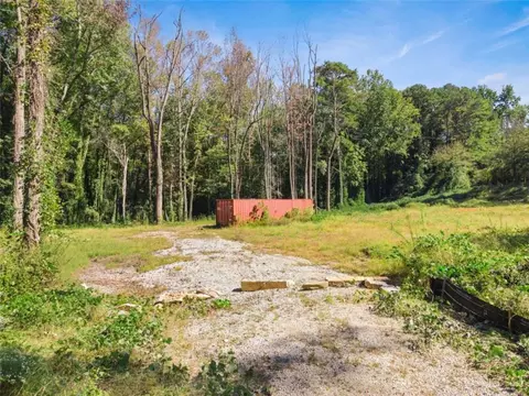 4011 W Hilda Cir W, Decatur, GA 30035